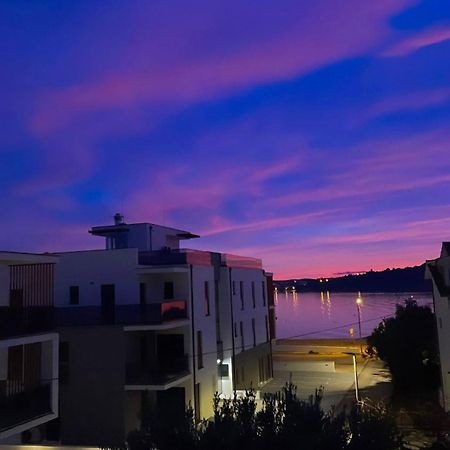 Zeezicht Appartement 50M From Beach Srima Kültér fotó